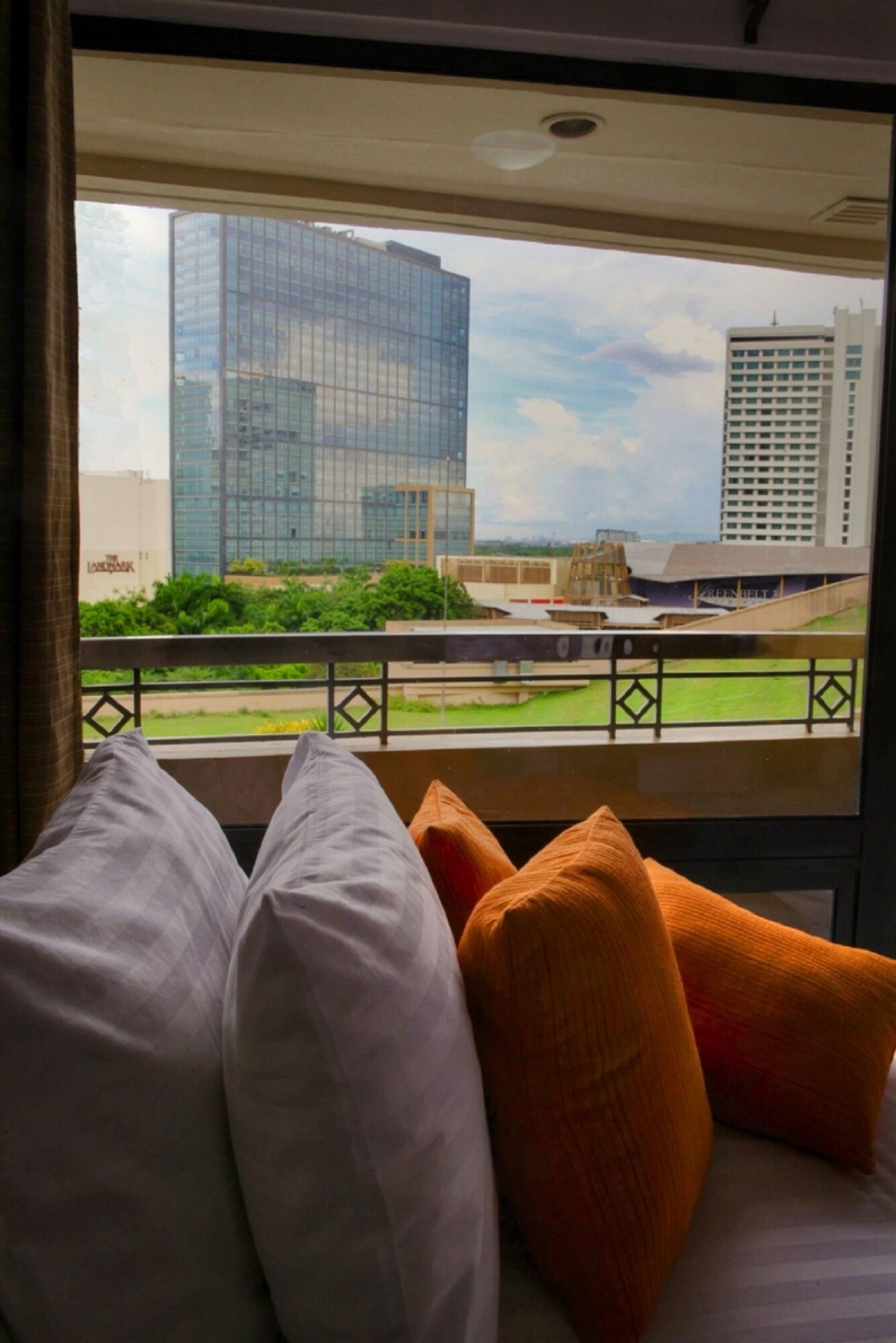 Bsa Tower Serviced Residences Makati City Екстер'єр фото